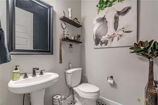 1305 Dancing Oak Ln, San Marcos, TX 78666 - Photo 9