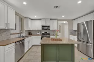 716 Hollow Ridge, Schertz, TX 78108 - Photo 19