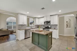 716 Hollow Ridge, Schertz, TX 78108 - Photo 17