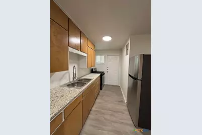 1802 W Avenue H #C, Temple, TX 76504 - Photo 9