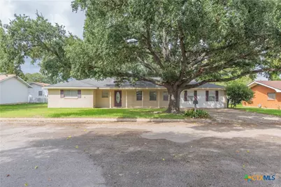316 S Mulberry Avenue, Luling, TX 78648 - Photo 1