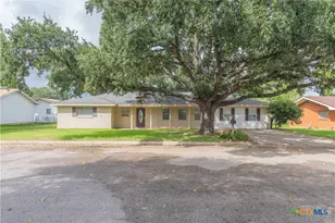 316 S Mulberry Ave, Luling, TX 78648 - Photo 1