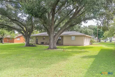 316 S Mulberry Avenue, Luling, TX 78648 - Photo 23