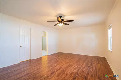 316 S Mulberry Avenue, Luling, TX 78648 - Photo 11