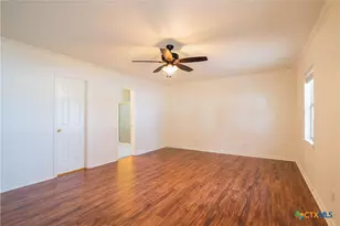 316 S Mulberry Ave, Luling, TX 78648 - Photo 11