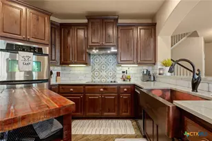 311 Ski Plex Dr, Seguin, TX 78155 - Photo 25