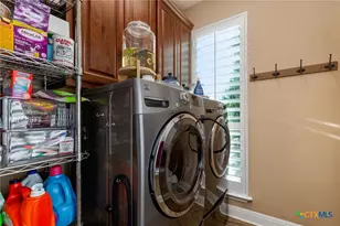 311 Ski Plex Dr, Seguin, TX 78155 - Photo 23