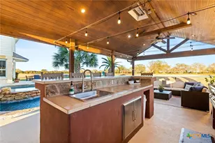 311 Ski Plex Dr, Seguin, TX 78155 - Photo 15