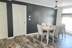 908 Henry St, Cuero, TX 77954 - Photo 7