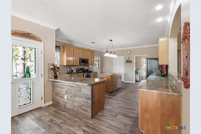 1010 Wild Flower, Floresville, TX 78114 - Photo 15