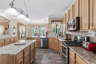 1010 Wild Flower, Floresville, TX 78114 - Photo 17