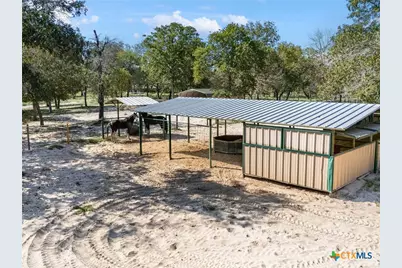 1010 Wild Flower, Floresville, TX 78114 - Photo 43