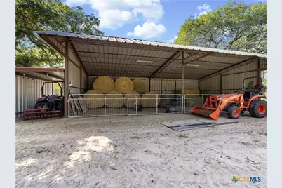 1010 Wild Flower, Floresville, TX 78114 - Photo 39