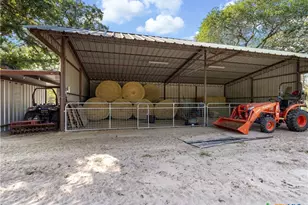 1010 Wild Flower, Floresville, TX 78114 - Photo 39