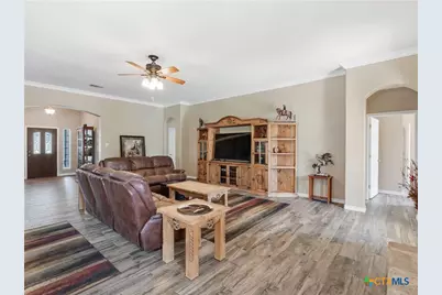 1010 Wild Flower, Floresville, TX 78114 - Photo 11