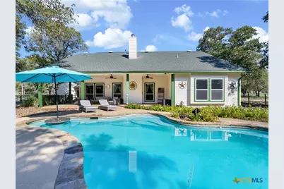 1010 Wild Flower, Floresville, TX 78114 - Photo 31