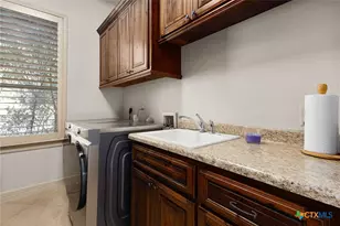 633 River Forest Dr, New Braunfels, TX 78132 - Photo 27