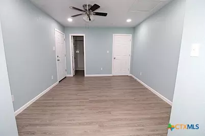 105 E Avenue A, Copperas Cove, TX 76522 - Photo 9