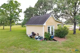 403 Oakside Dr, Victoria, TX 77905 - Photo 47