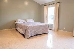 403 Oakside Dr, Victoria, TX 77905 - Photo 29