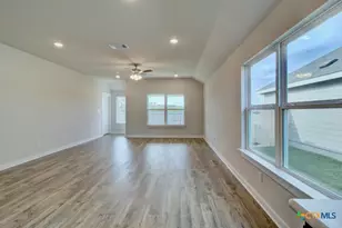 943 Cloudy Sky Rd, New Braunfels, TX 78130 - Photo 7