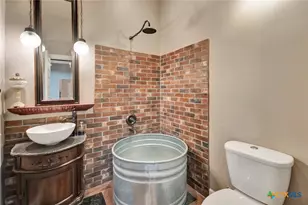 59 Leaning Oak Rd, Victoria, TX 77904 - Photo 17