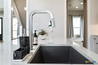 10119 Waterview Cove, Moody, TX 76557 - Photo 19