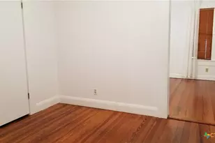 1123 W Coll St, New Braunfels, TX 78130 - Photo 9