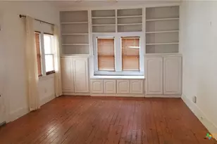 1123 W Coll St, New Braunfels, TX 78130 - Photo 17