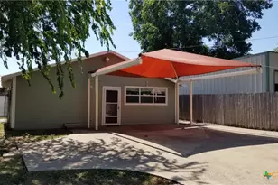 1123 Coll St, New Braunfels, TX 78130 - Photo 3