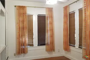 1123 Coll St, New Braunfels, TX 78130 - Photo 7