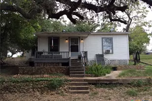 914 Macarthur St, Cuero, TX 77954 - Photo 1