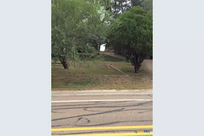 914 Macarthur Street, Cuero, TX 77954 - Photo 9