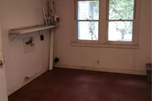 914 Macarthur St, Cuero, TX 77954 - Photo 17