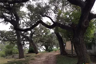 914 Macarthur St, Cuero, TX 77954 - Photo 31