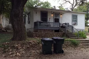 914 Macarthur St, Cuero, TX 77954 - Photo 3