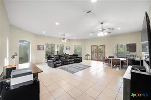 810 Bluff Ridge Ct, New Braunfels, TX 78132 - Photo 25