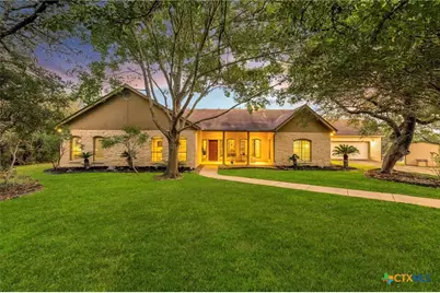 810 Bluff Ridge Court, New Braunfels, TX 78132 - Photo 5