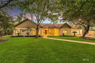 810 Bluff Ridge Ct, New Braunfels, TX 78132 - Photo 5