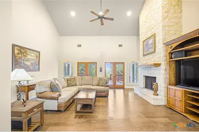 810 Bluff Ridge Court, New Braunfels, TX 78132 - Photo 13
