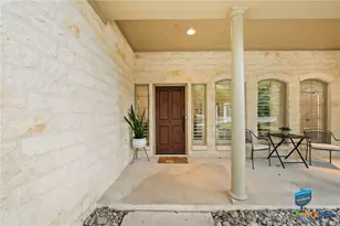 810 Bluff Ridge Ct, New Braunfels, TX 78132 - Photo 9