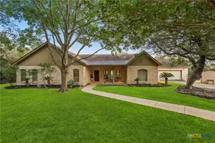 810 Bluff Ridge Ct, New Braunfels, TX 78132 - Photo 1