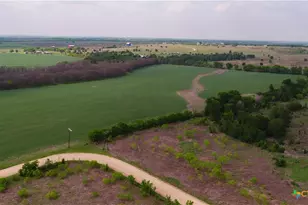 2396-E County Road 112, Buckholts, TX 76518 - Photo 15