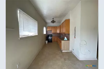 515 E French Street, Cuero, TX 77954 - Photo 11