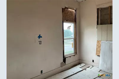 515 E French Street, Cuero, TX 77954 - Photo 19