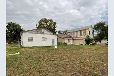 515 E French Street, Cuero, TX 77954 - Photo 13