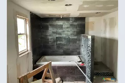 515 E French Street, Cuero, TX 77954 - Photo 17