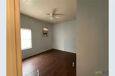 515 E French Street, Cuero, TX 77954 - Photo 9