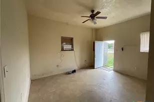 515 E French St, Cuero, TX 77954 - Photo 5