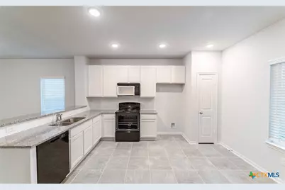 305 Jean Street, Seguin, TX 78155 - Photo 5